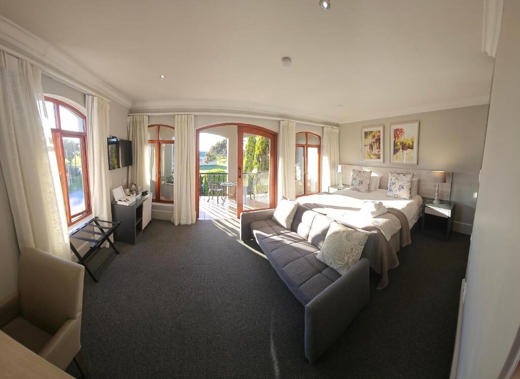 Elegant guest room at Villa Tuscana guest house in Summerstrand, Gqeberha